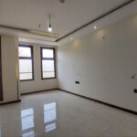 آپارتمان ۱۹۵ متر / سه خواب / نوساز