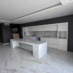 ۲۱۰متری / تک واحد/ دو پارکینگ